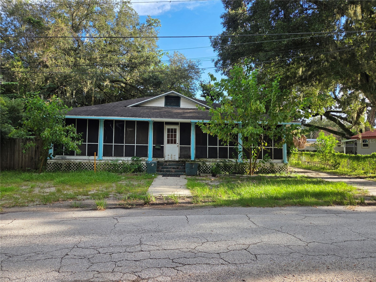 113 W STRICKLAND STREET