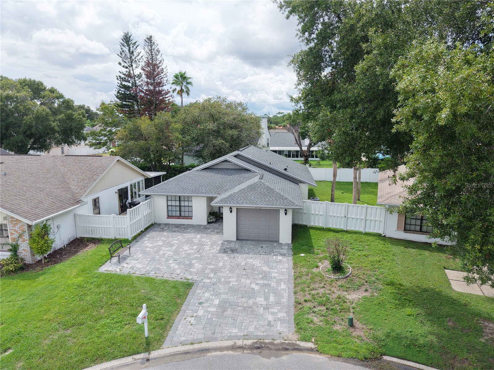 3412 PINEBROOK COURT