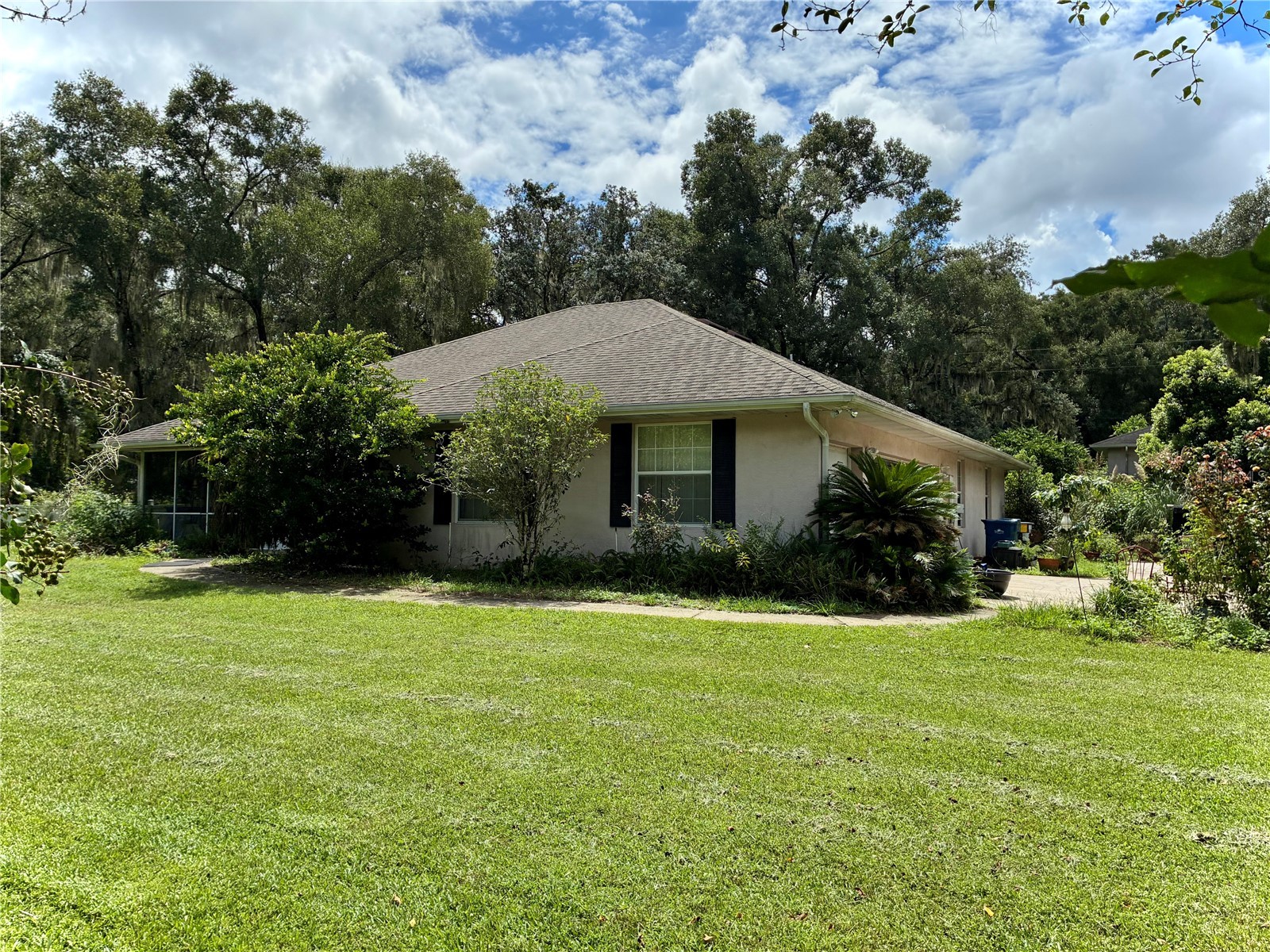 1880 WHIPPOORWILL LN