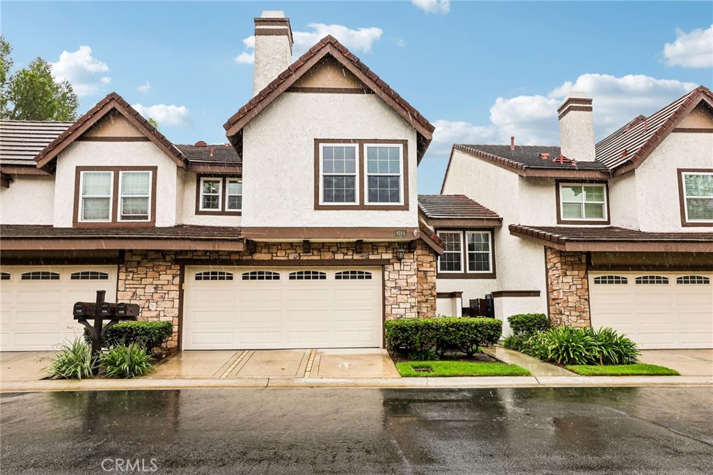 6164 E Morningview