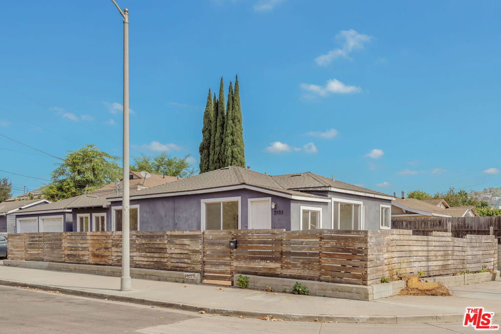 2103 Barclay Street