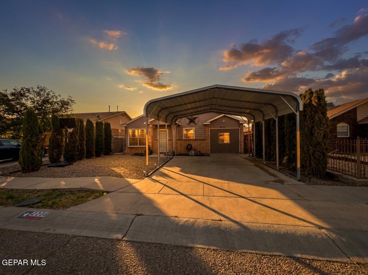 2205 TIERRA BONITA Way, El Paso, TX 79938