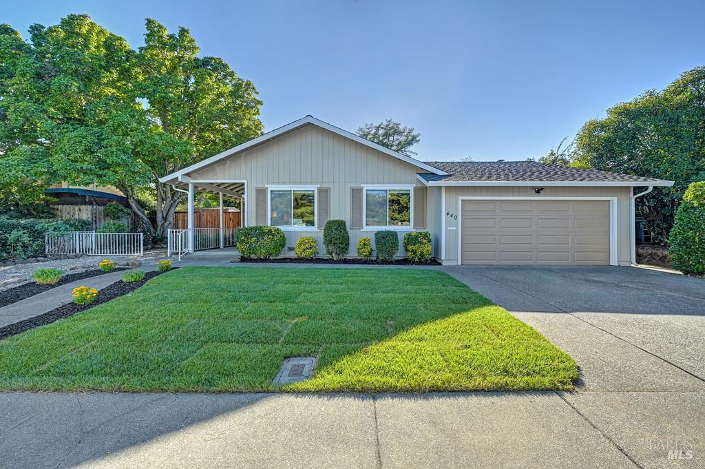 440 Edgewood Dr, Vacaville, CA 95688-3605