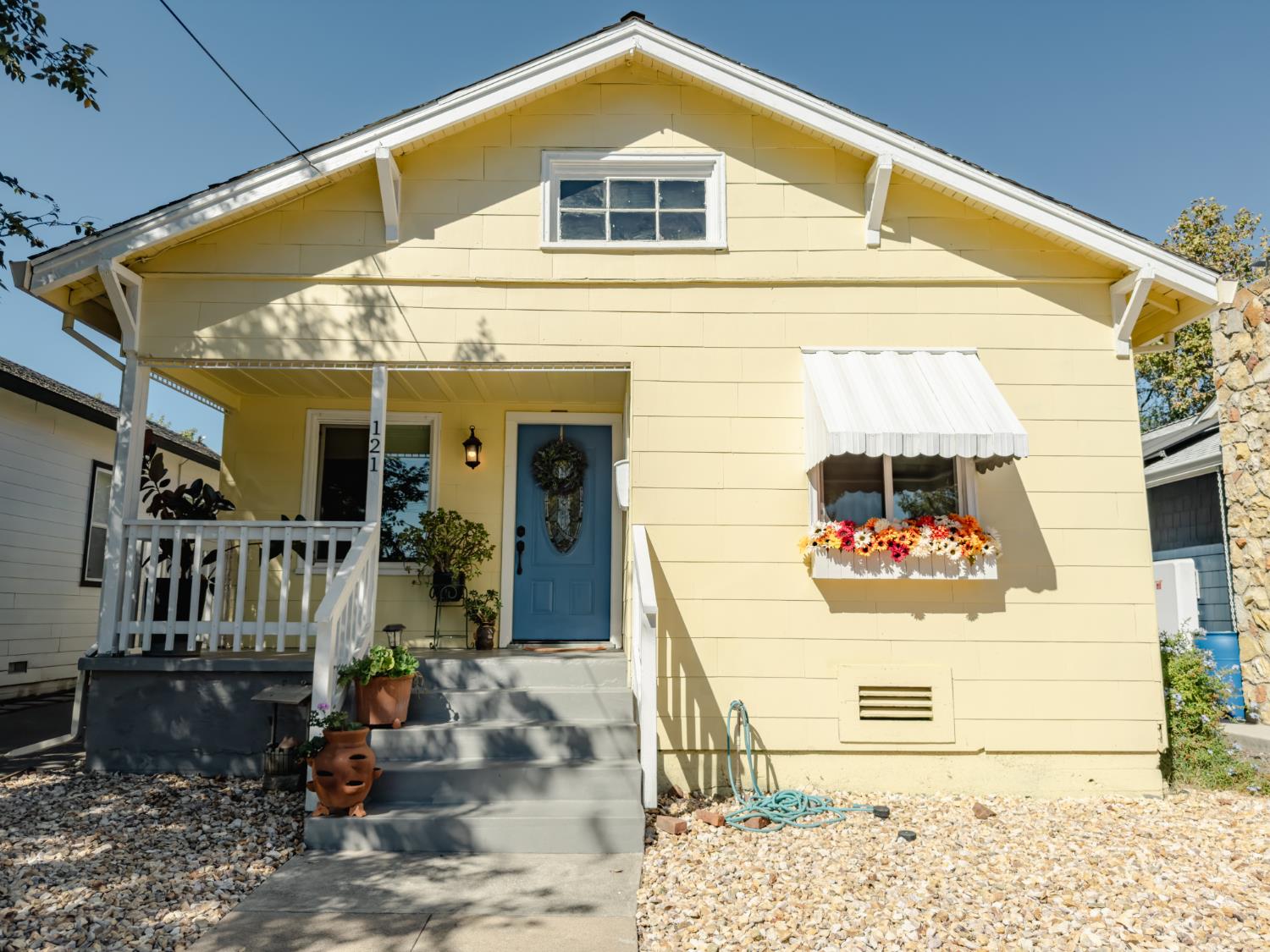 121 Alta Ave, Roseville, CA 95678-1501