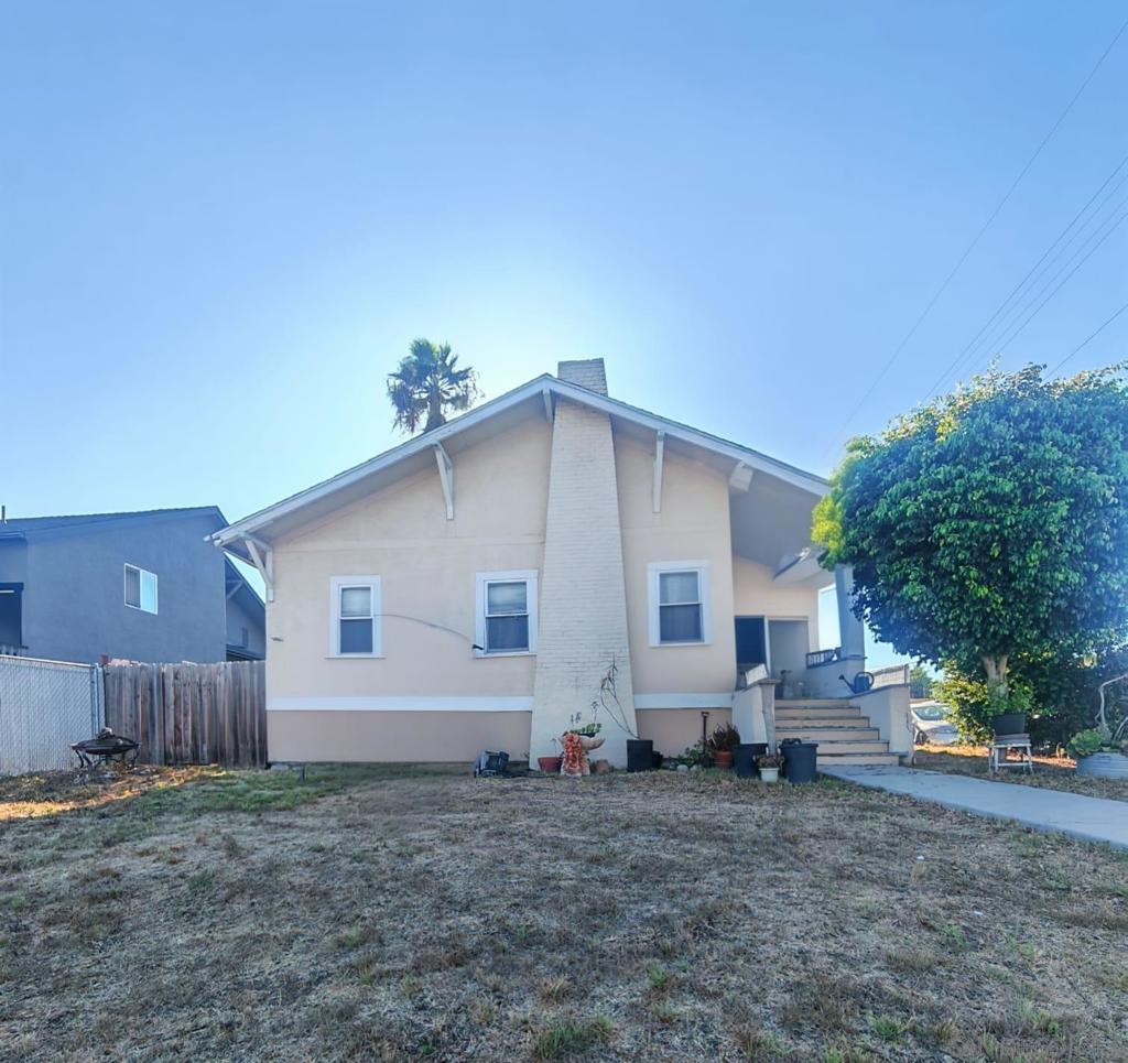 304 Milbrae St