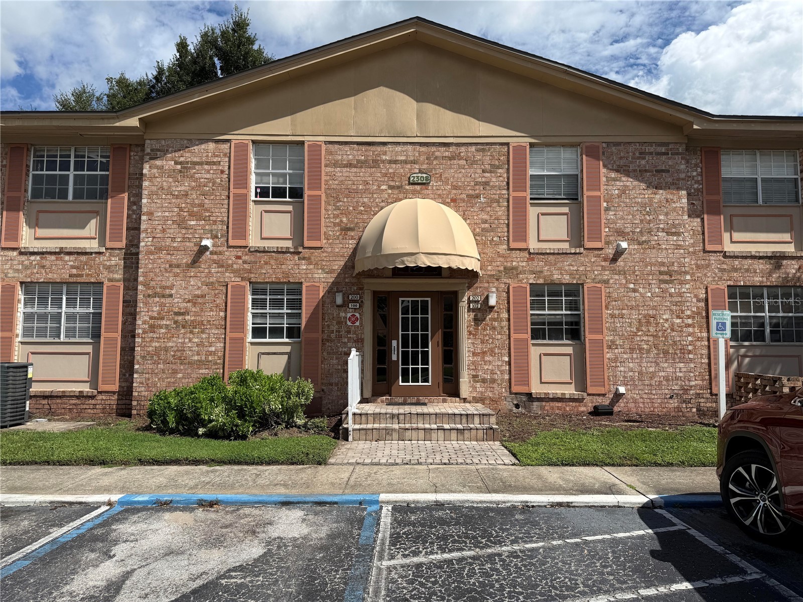 2308 HAYWOOD COURT 100