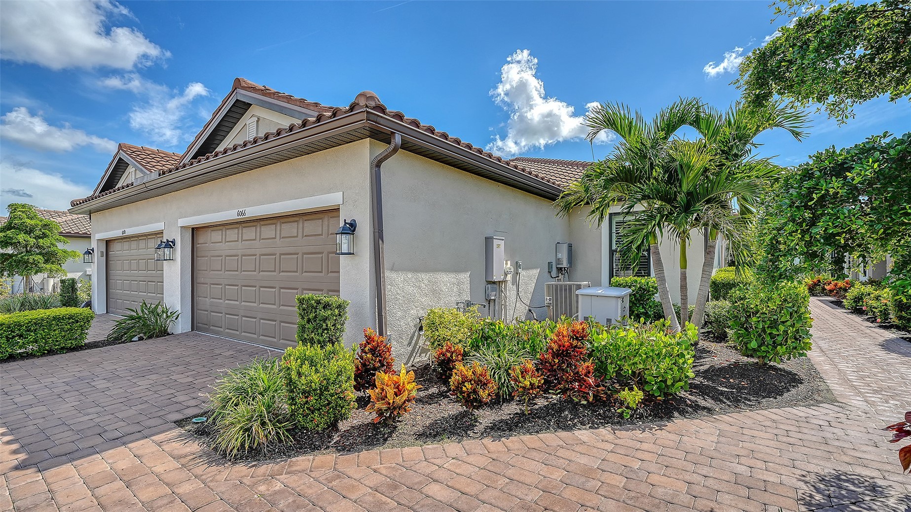 6066 MESA GLEN