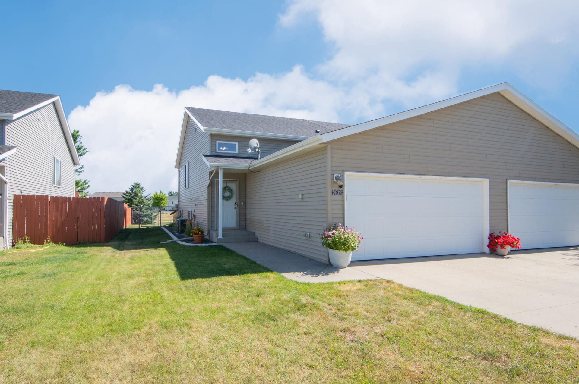 1062 38 1/2 Avenue W, West Fargo, ND 58078