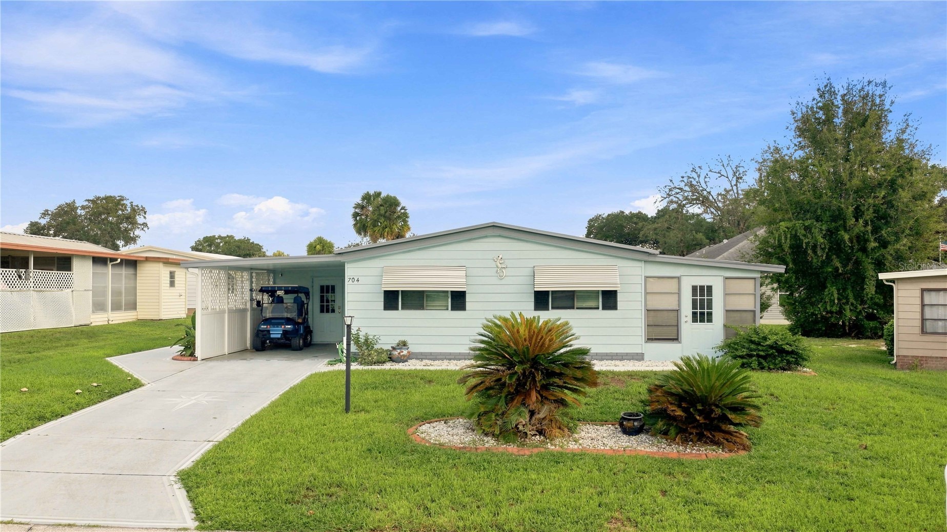 704 ROSEAPPLE AVENUE