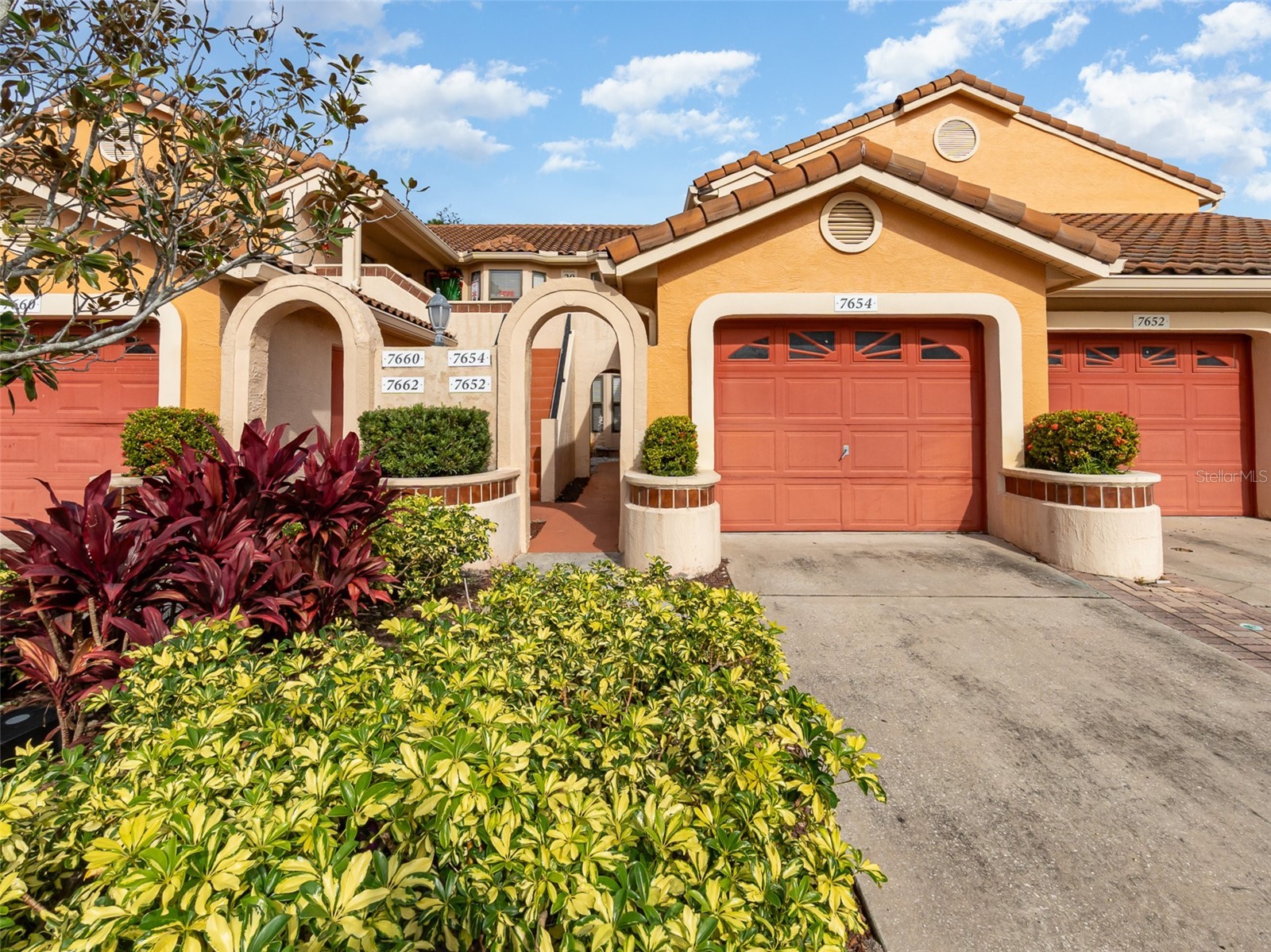 7654 SUGAR BEND DR DRIVE 7654