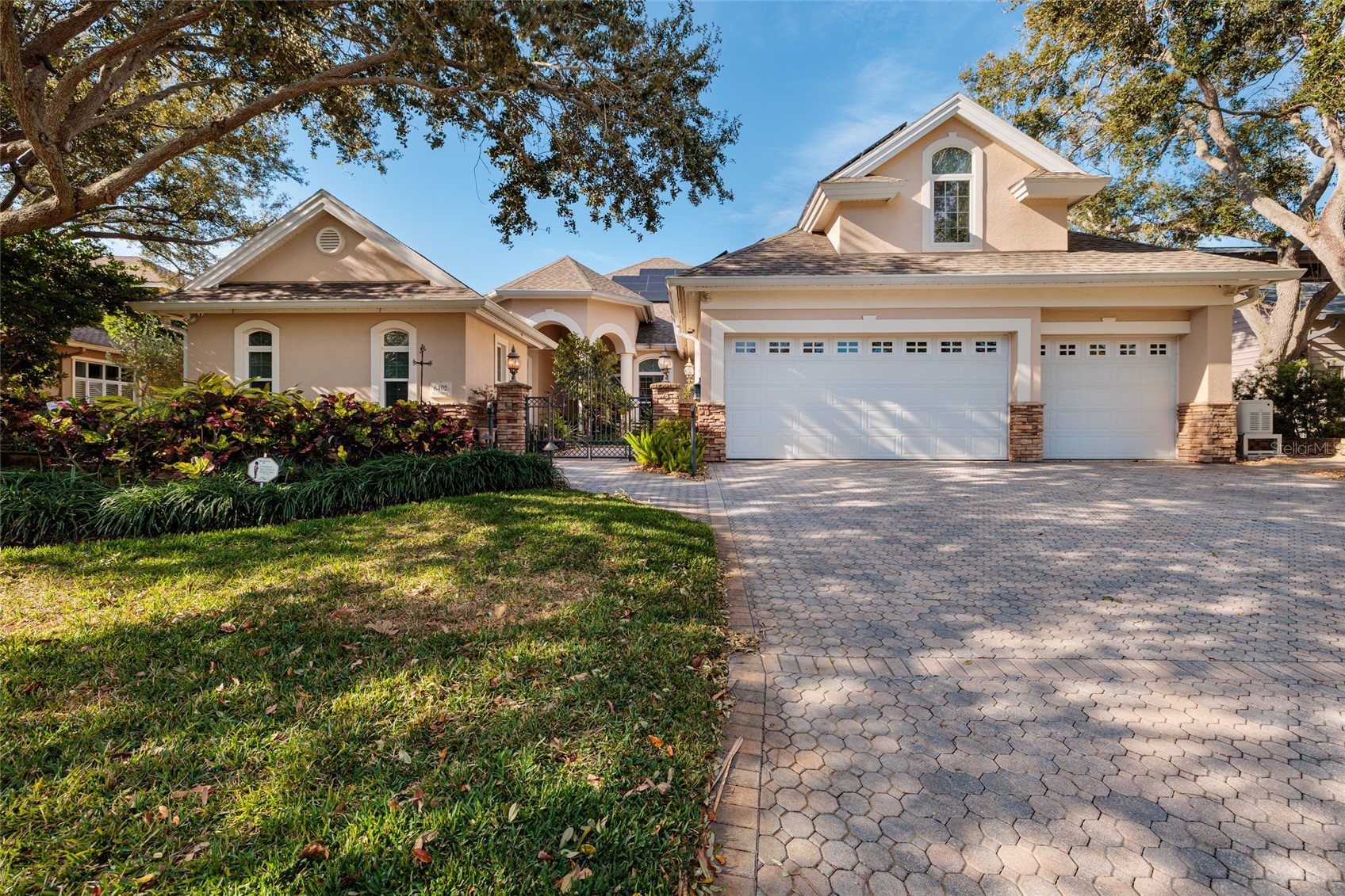 8402 TALLAHASSEE DRIVE NE