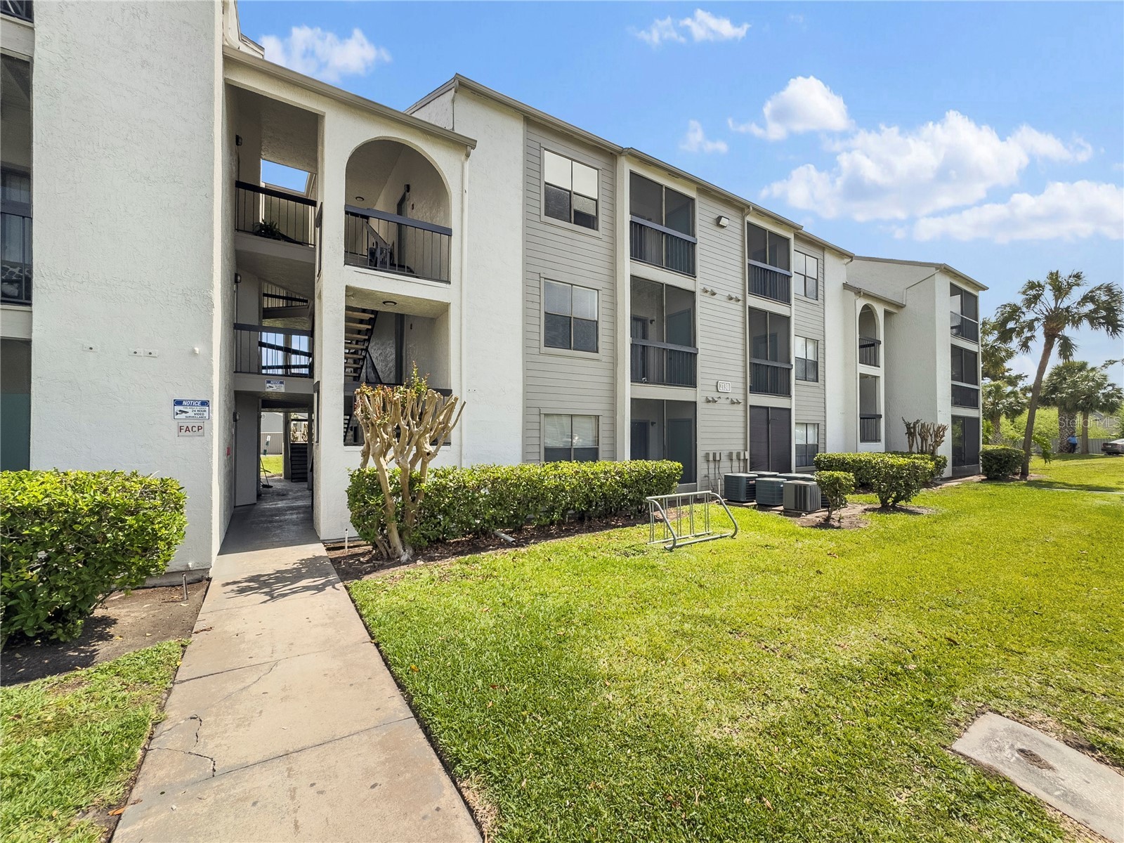 2130 CASCADES BOULEVARD 204