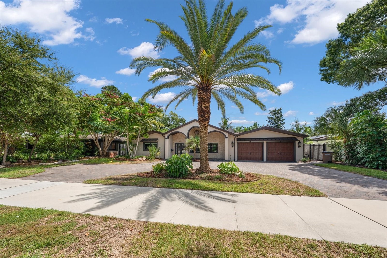1621 INDIAN ROCKS ROAD