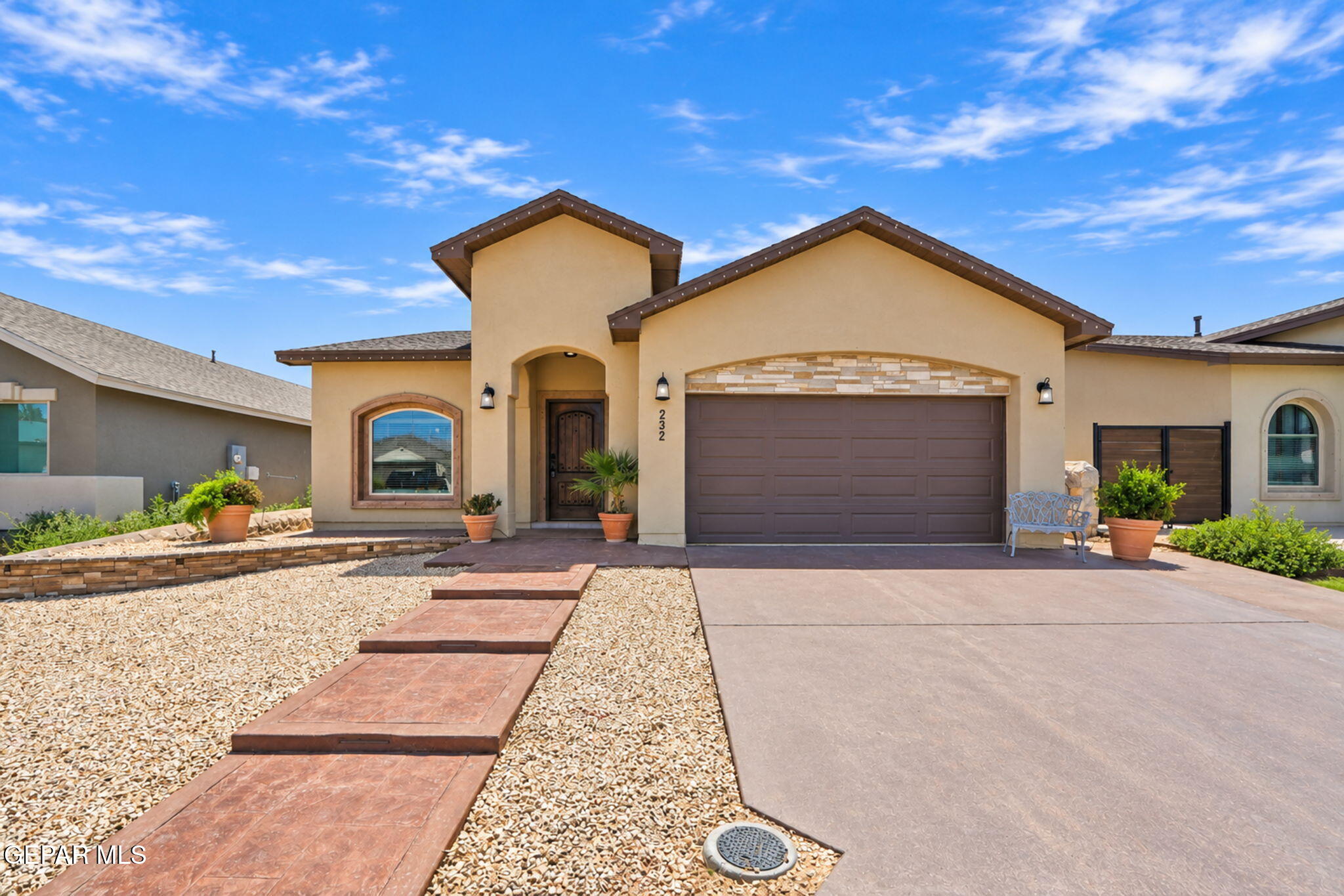 232 FLOR PAPAGAYO Way, Socorro, TX 79927