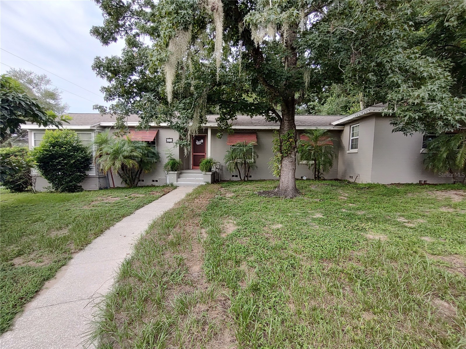 995 W 11TH AVENUE