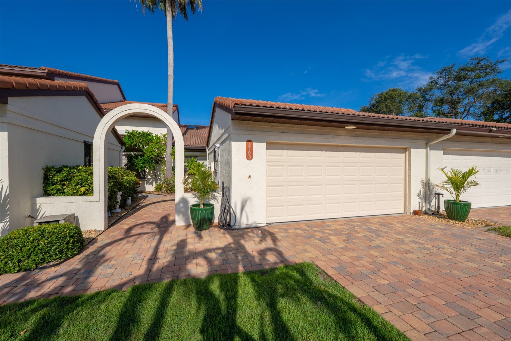2103 PARKSIDE PLACE 2103