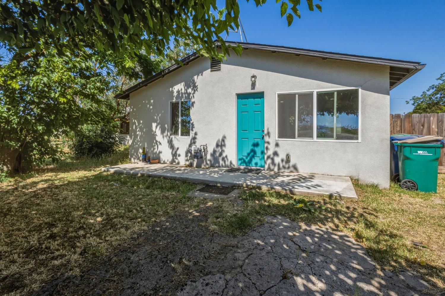 394 S West, Merced, CA 95341