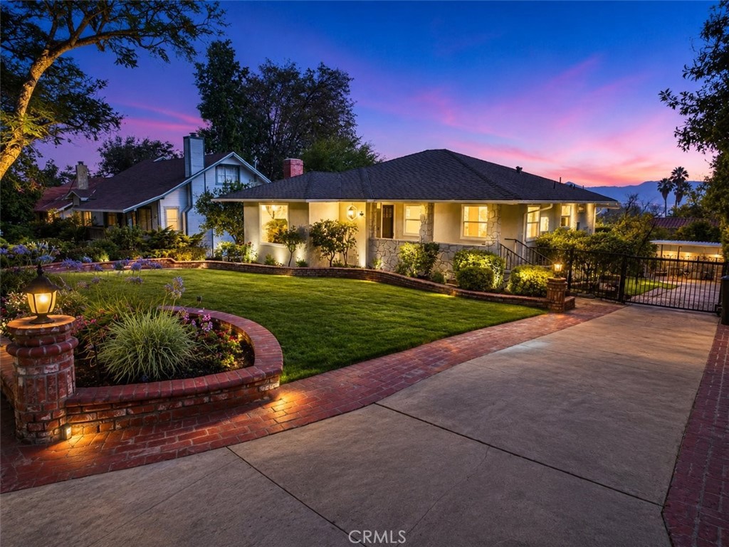 611 S Sunset Canyon