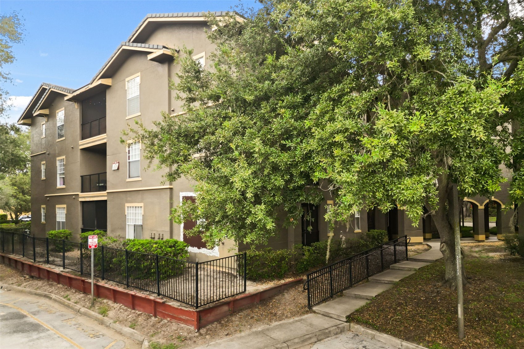 126 VISTA VERDI CIRCLE 300