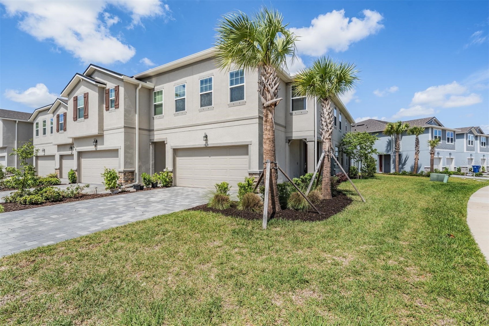 19219 BLUE POND DRIVE