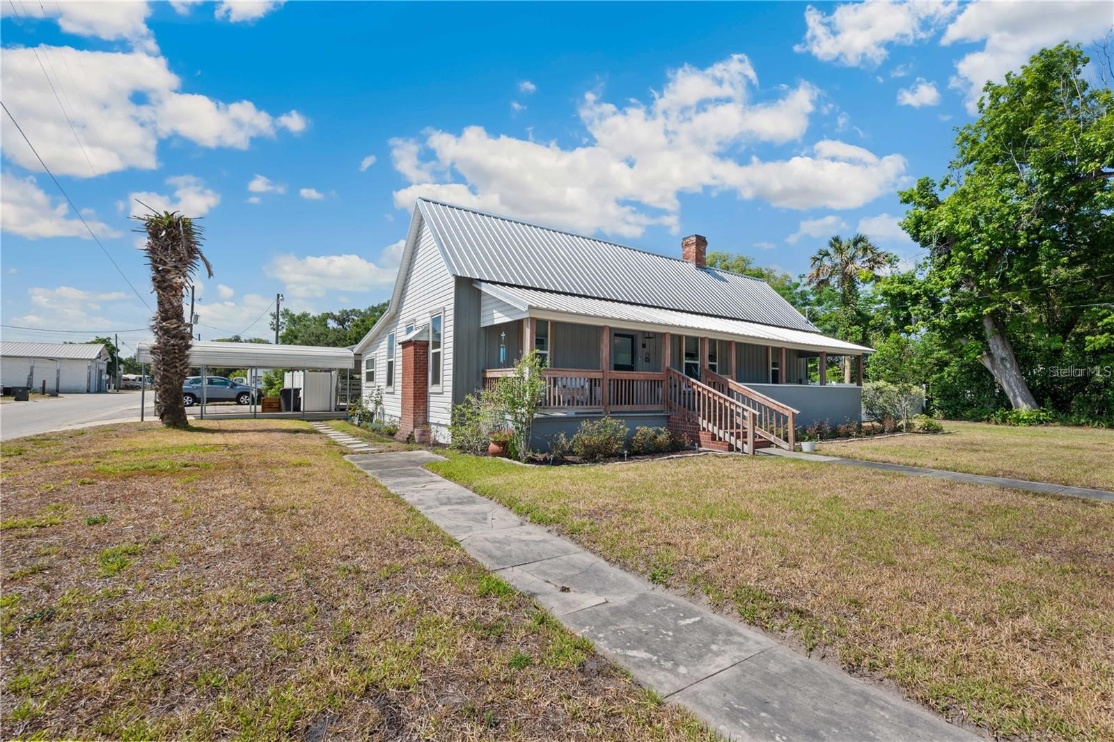 113 W NOBLE AVENUE