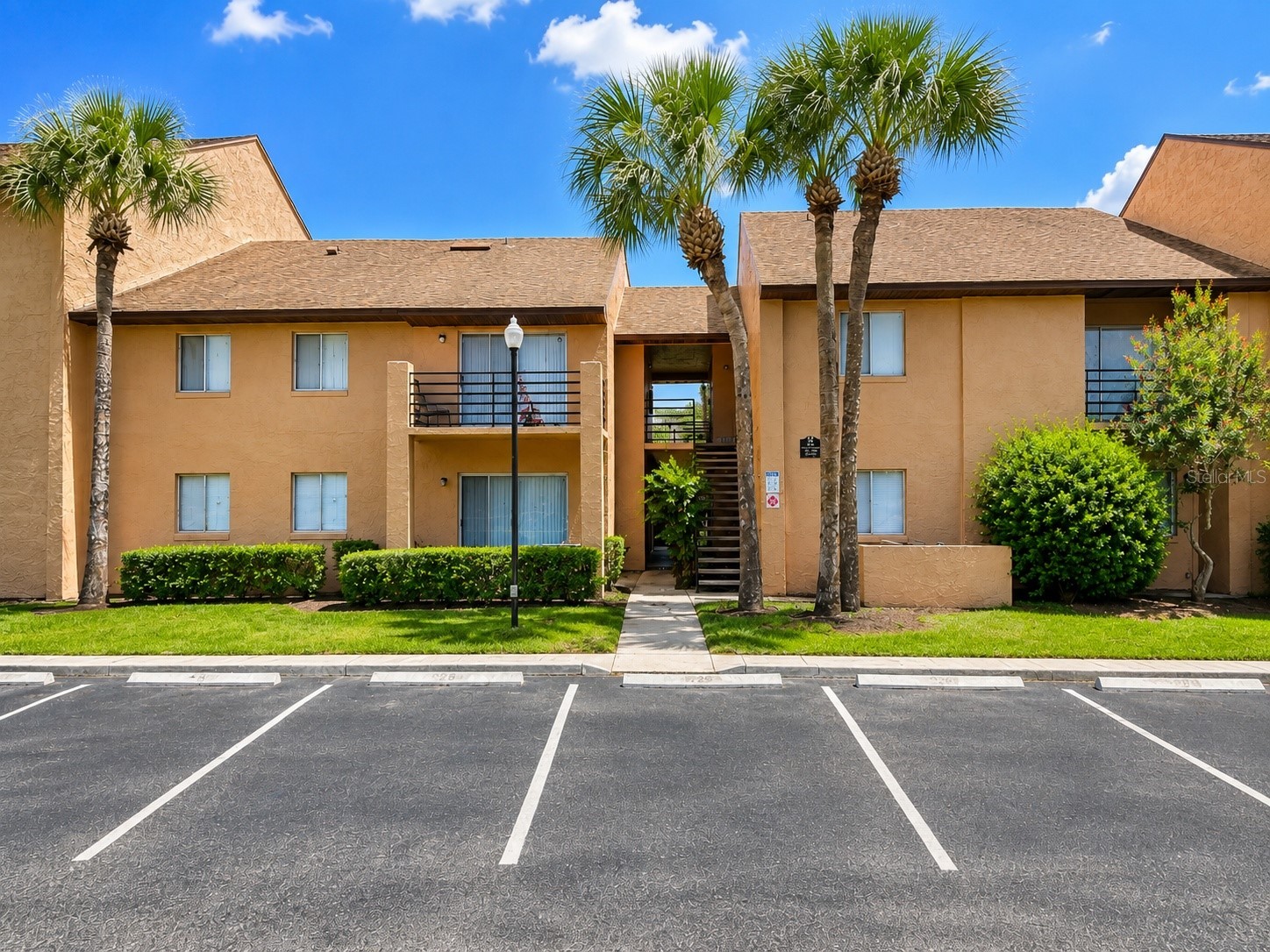 5220 VIA HACIENDA CIRCLE A112