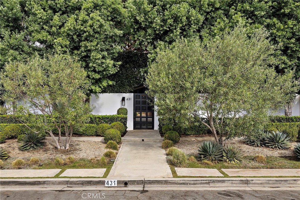 431 Riverside
