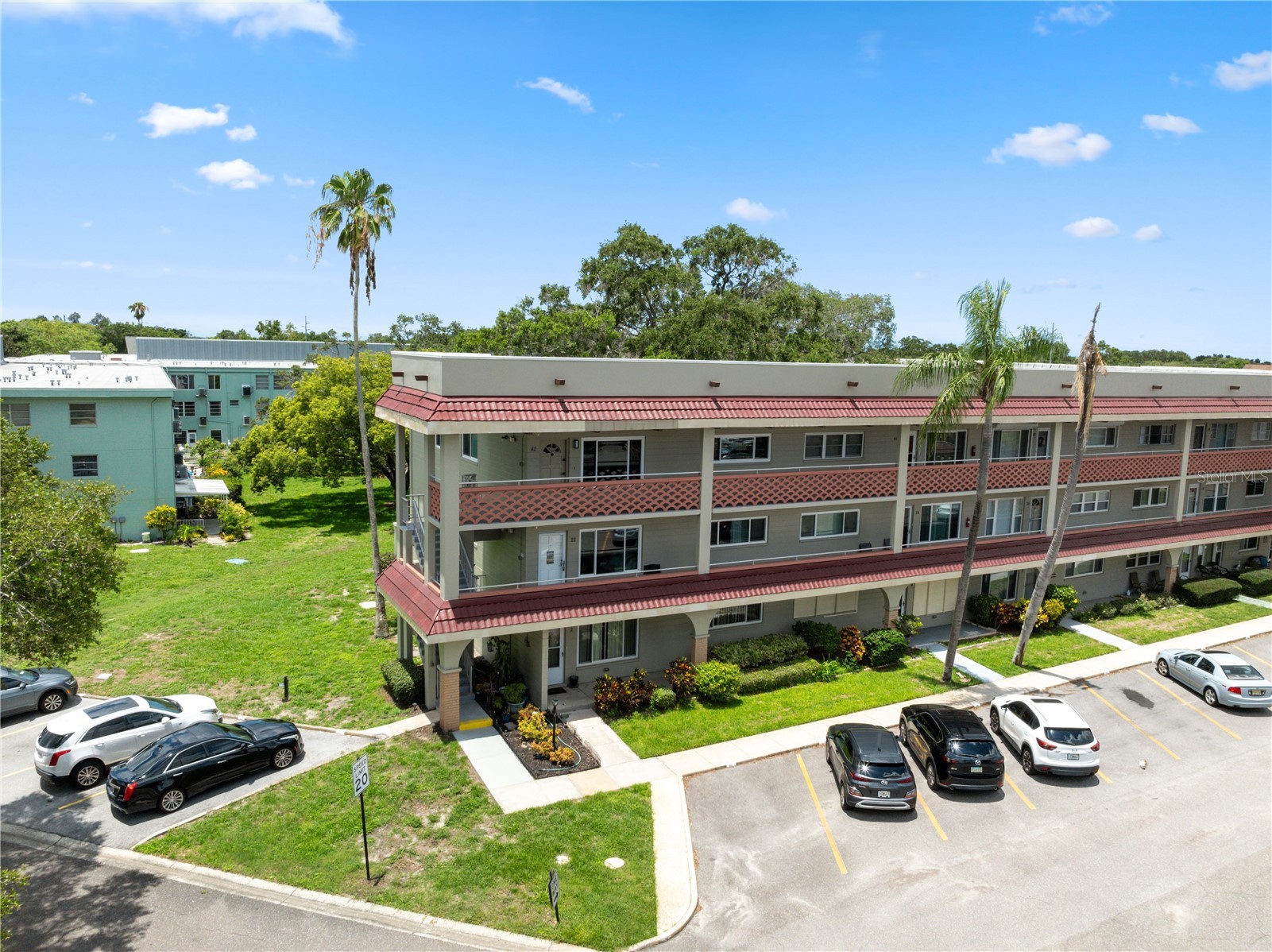 2072 AUSTRALIA WAY W 42