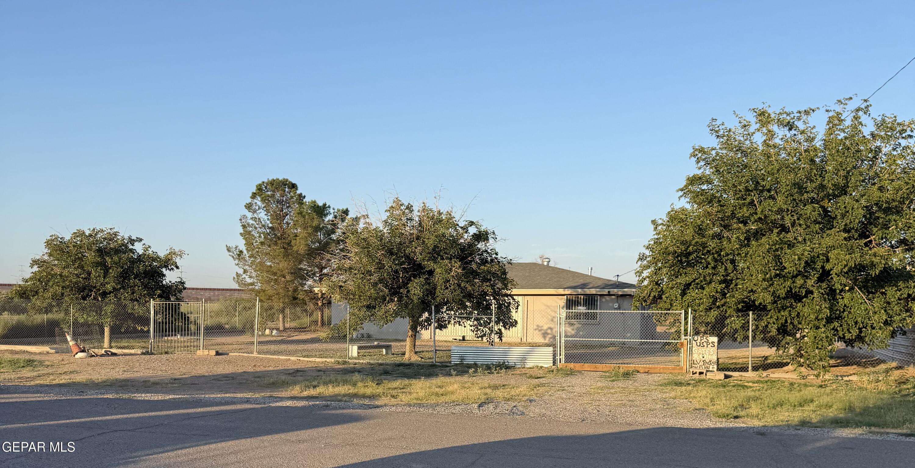 11651 RIVERSIDE, El Paso, TX 79927