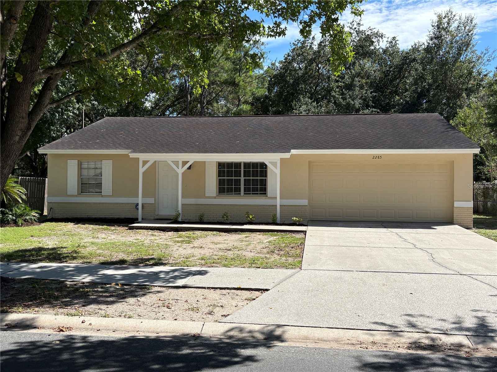 2285 CRYSTAL GROVE LANE