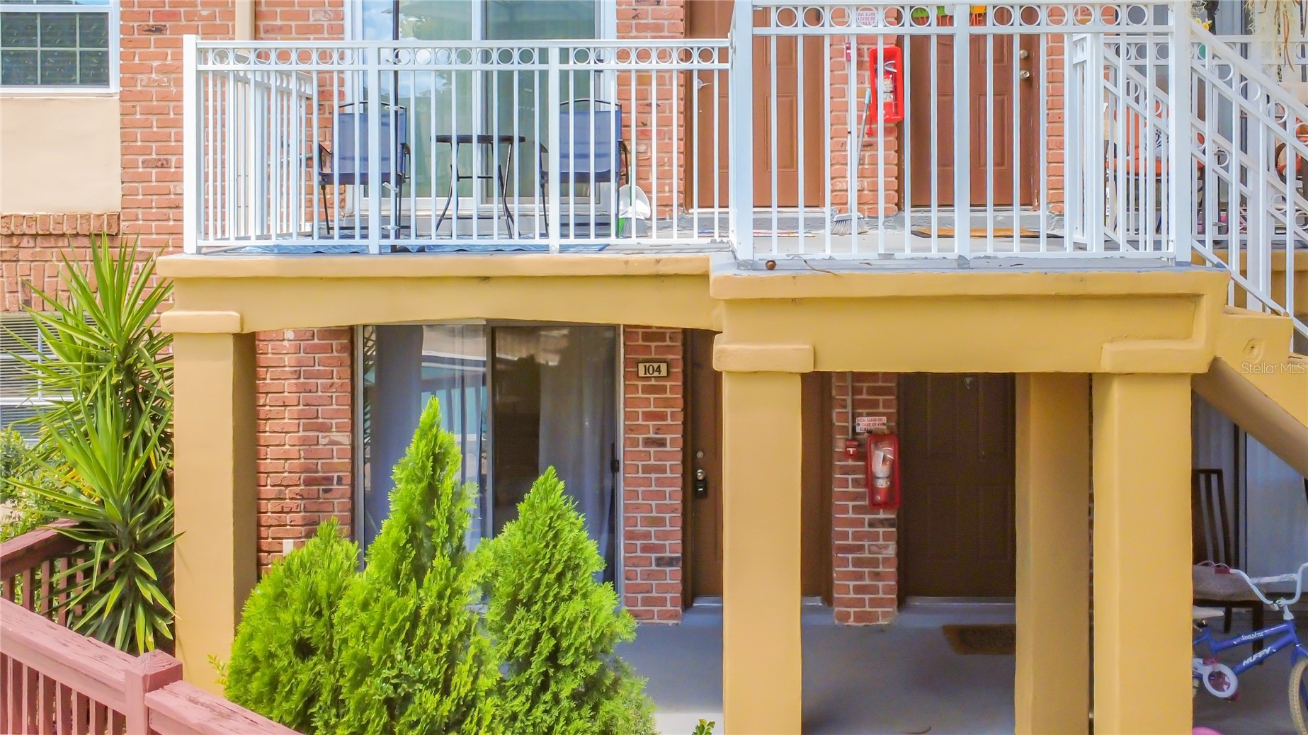 476 BANYON TREE CIRCLE 104