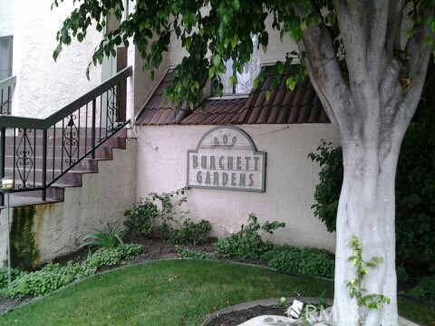 409 Burchett Street 118