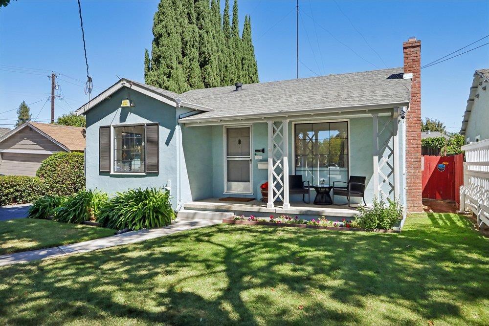 806 Harliss Avenue