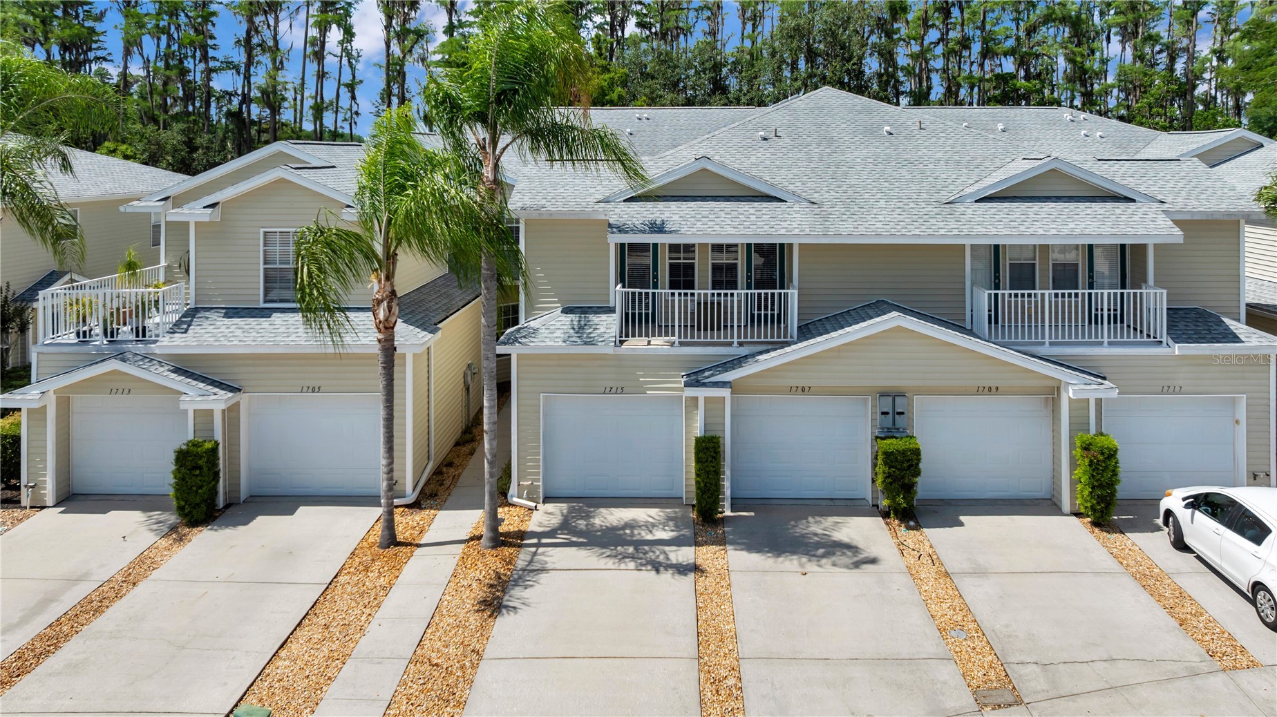 1715 HAMMOCKS AVENUE 1715