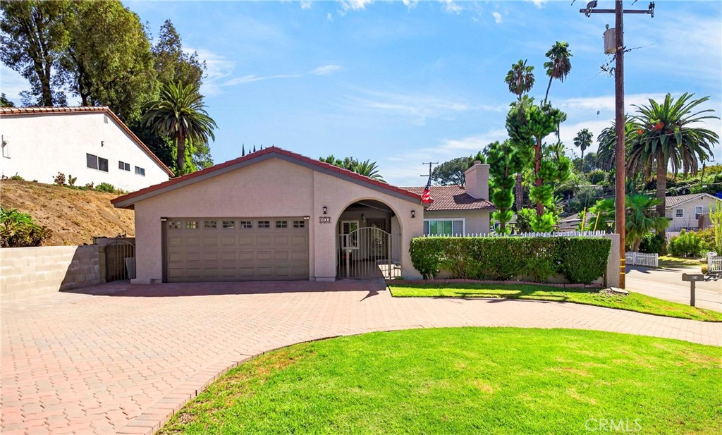 800 N Arroyo