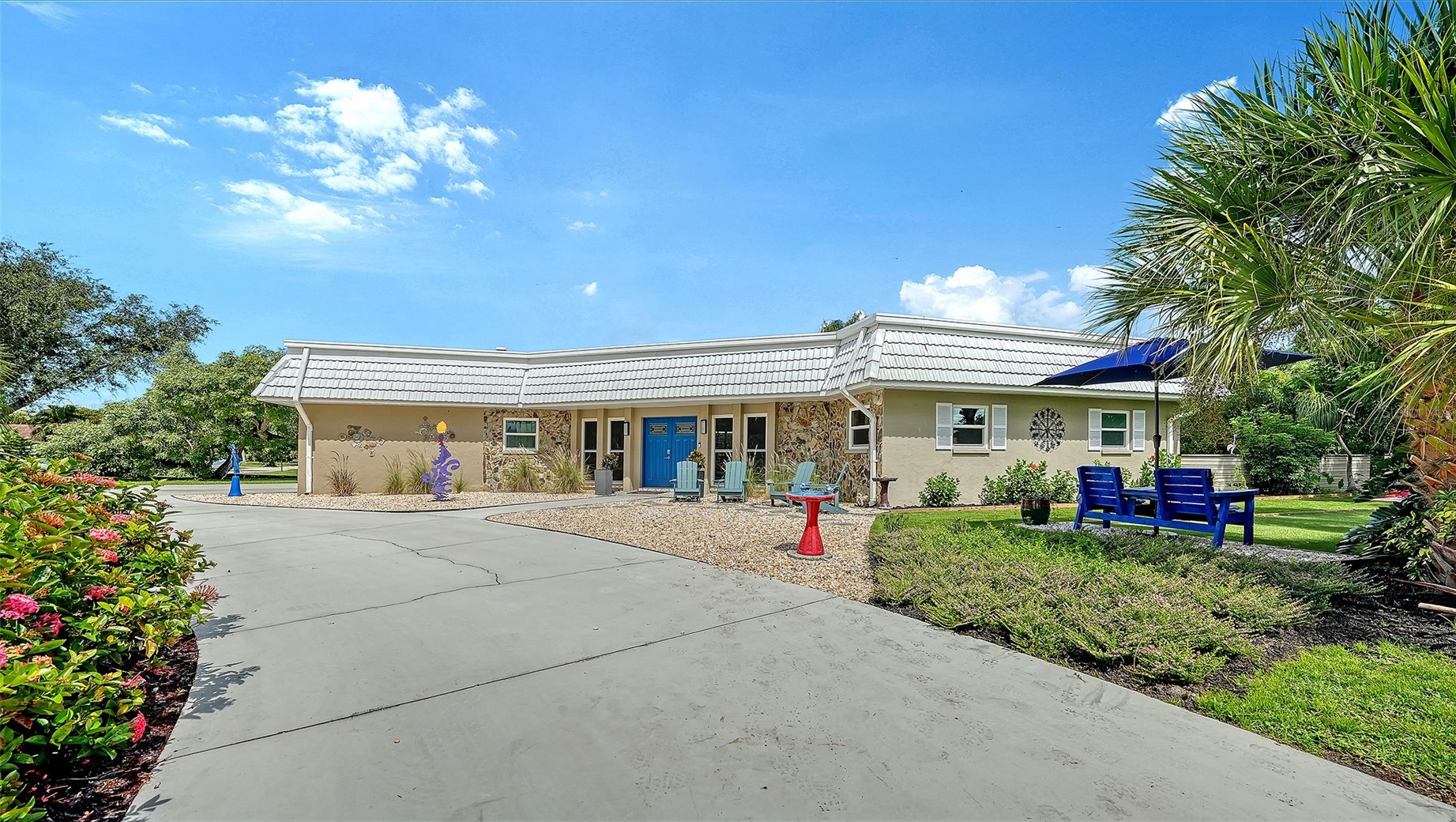 5211 INVERNESS DRIVE