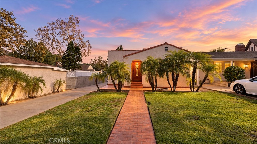 1722 Woodland Avenue