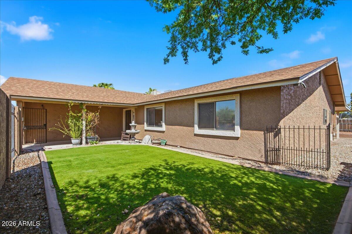 686 W 22ND Avenue, Apache Junction, AZ 85120