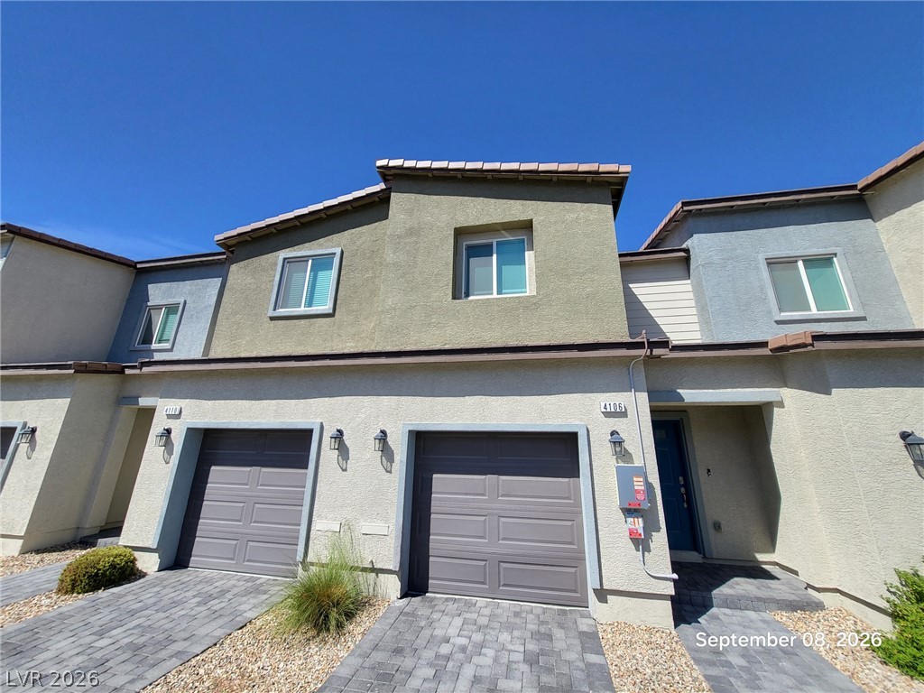 4106 Lunar Canyon Avenue