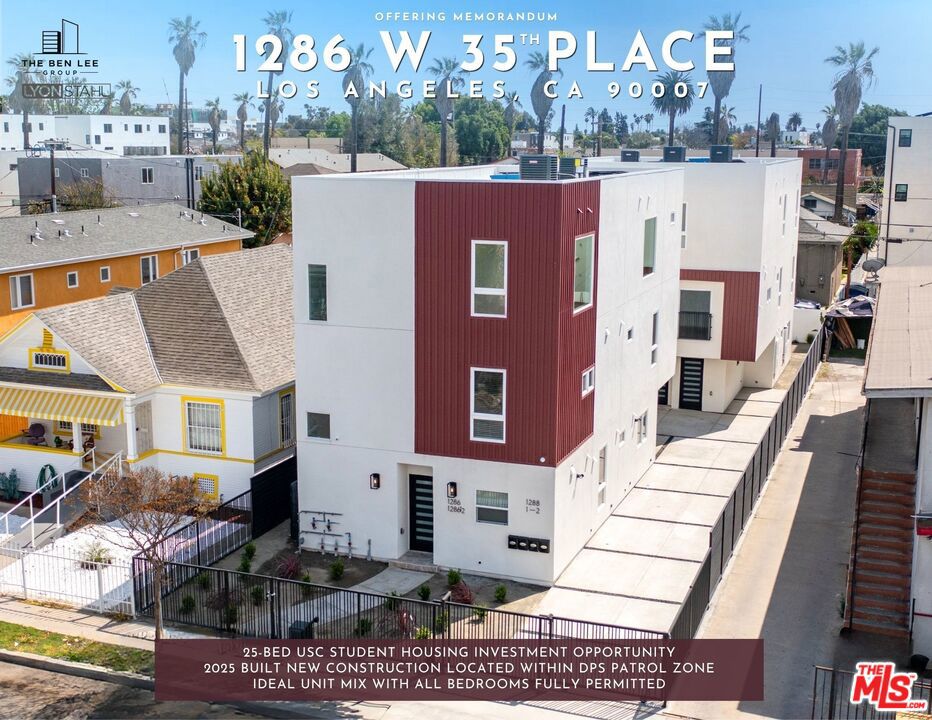 1286 W 35th Place