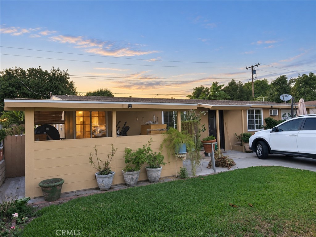 515 N Dahlia Avenue
