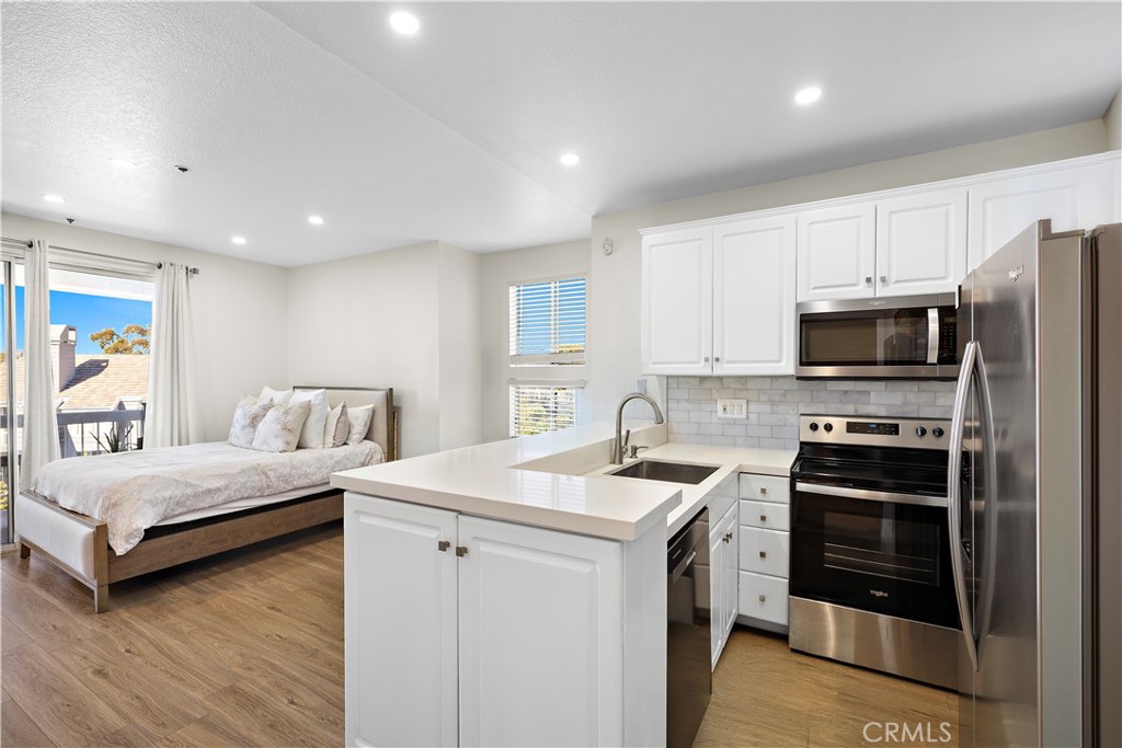 20301 Bluffside 313