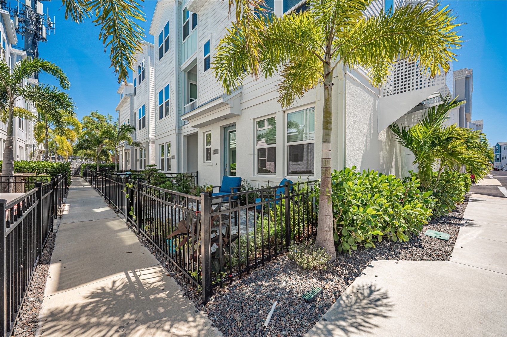 2400 EZZELL COURT