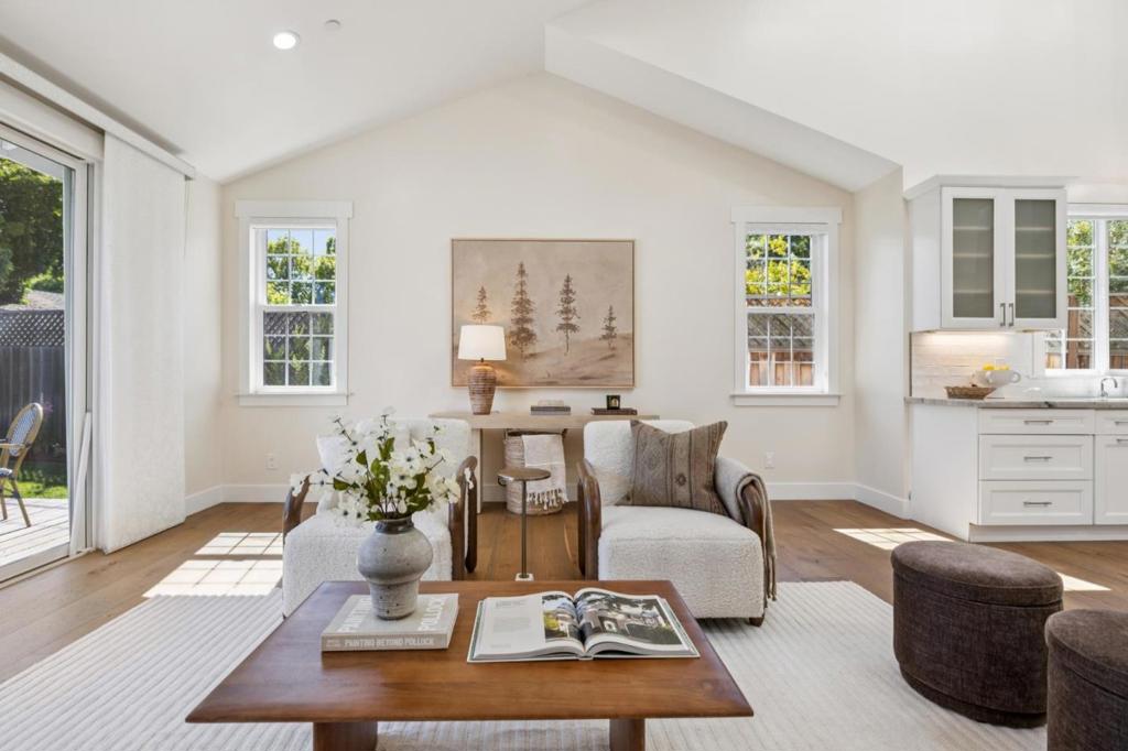 821 Mulberry Lane