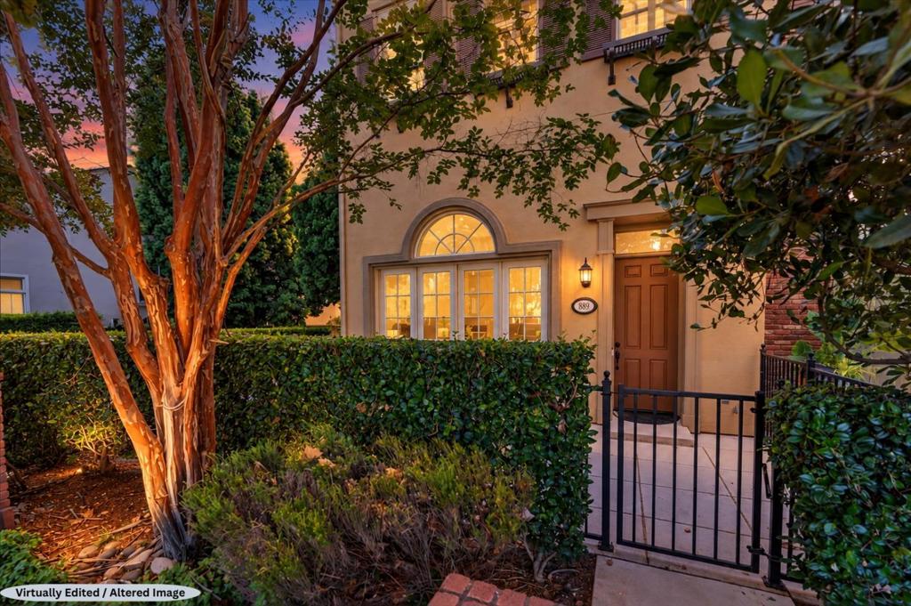 889 Georgetown Place