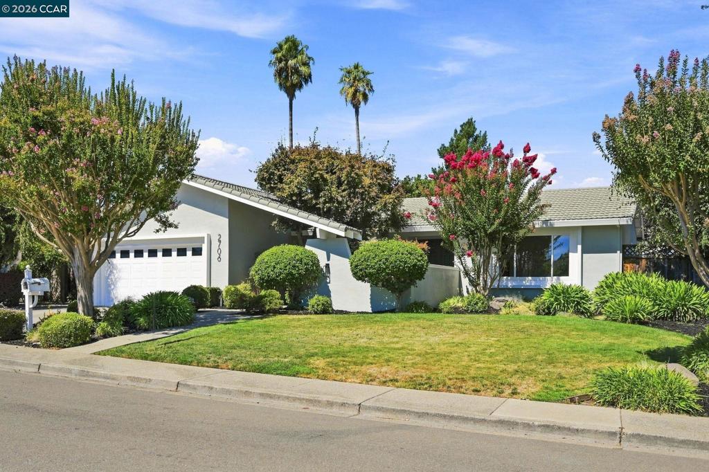 2706 Canyon Creek Dr.