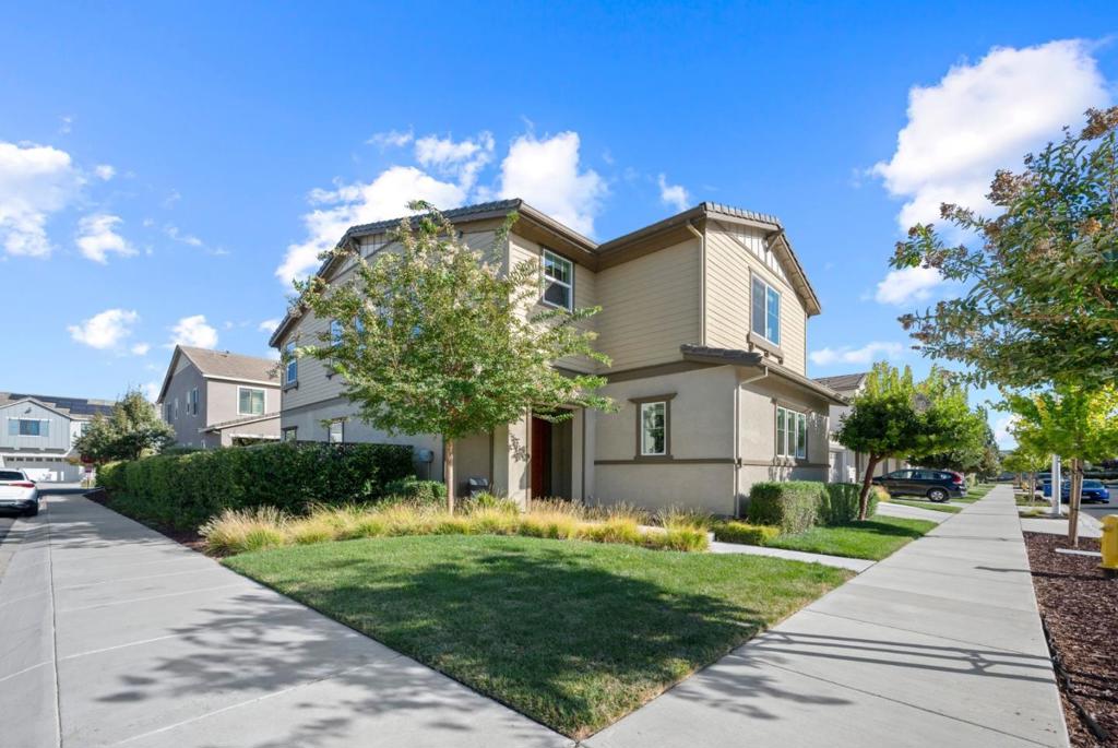 6752 Grasshopper Avenue