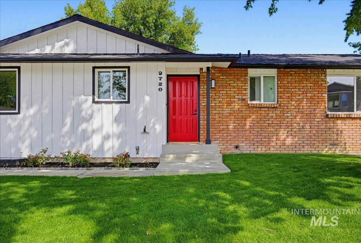 9720 W Whirlaway, Boise ID 83704
