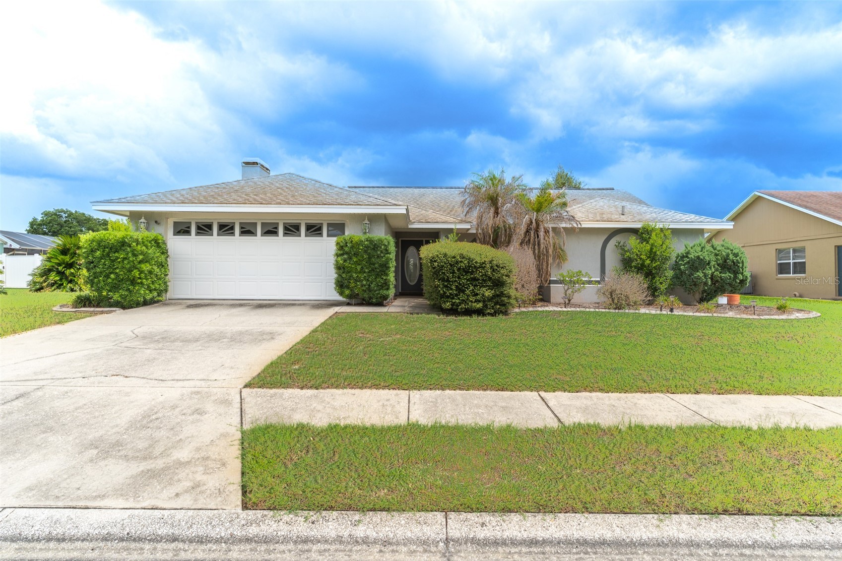 699 HUNTERS RUN BOULEVARD