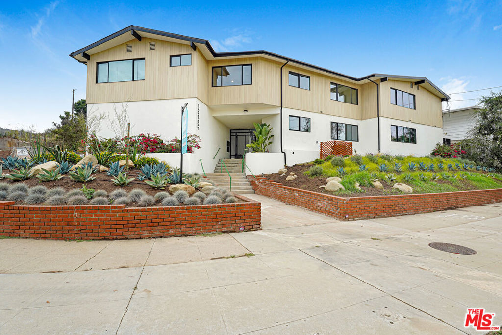 16185 W Sunset Blvd 2